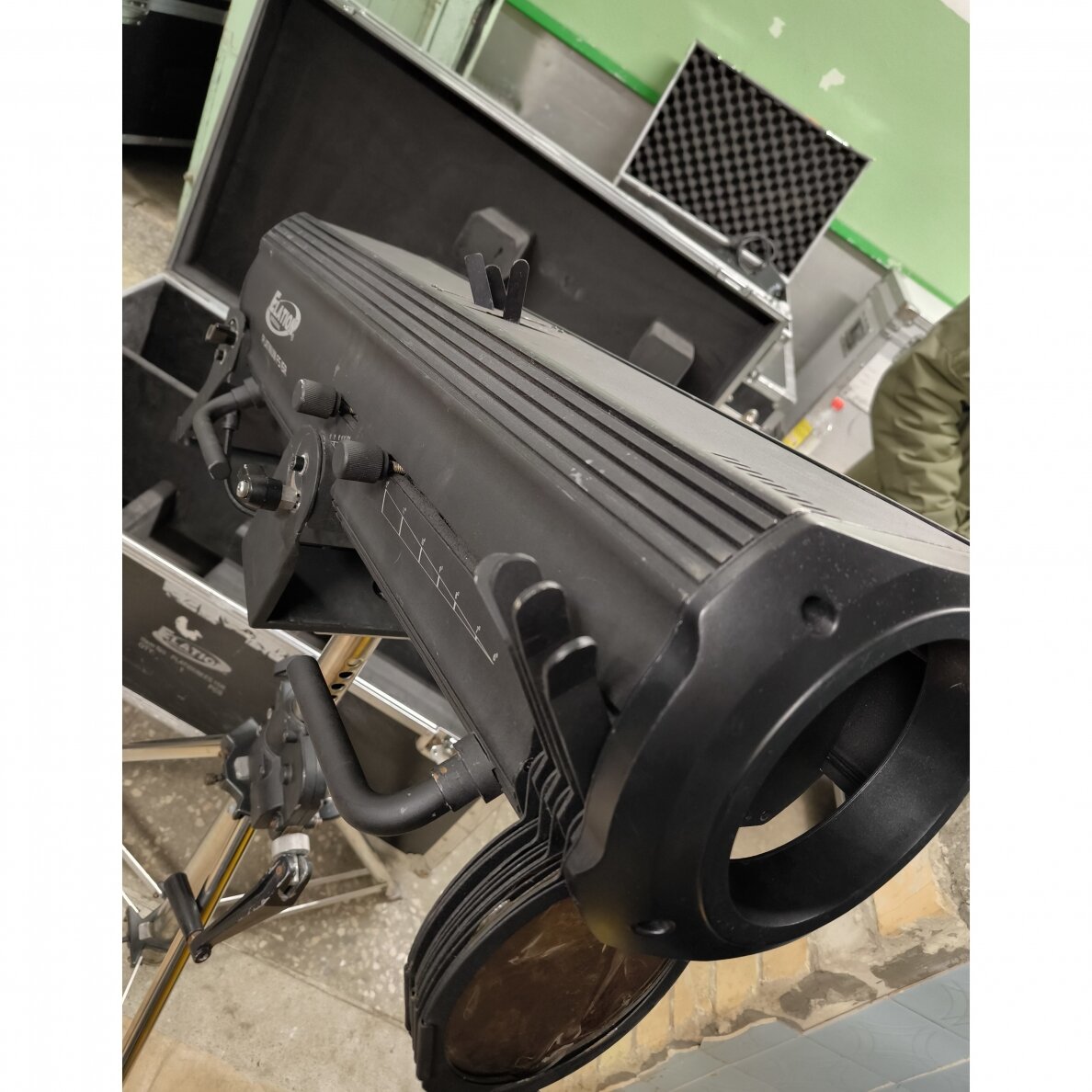 Elation Followspot Pro FS 15R 6