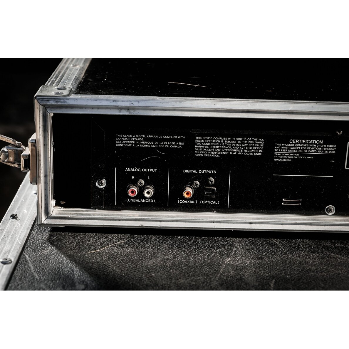 TASCAM CD-200 3