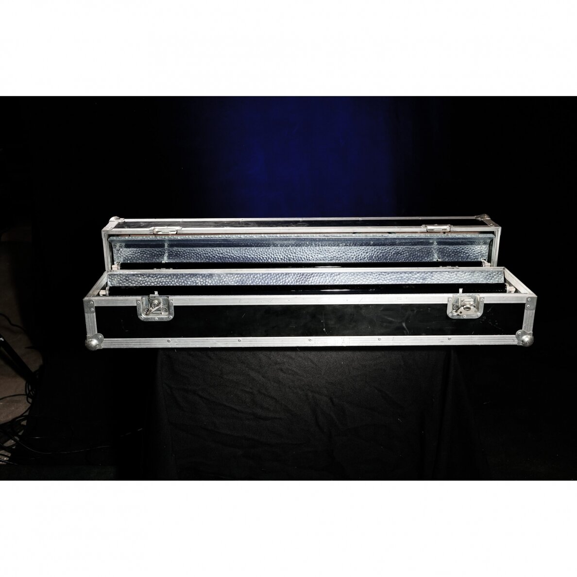 UV Light lamps installed within a case (2 in 1 case) SET of 2 1